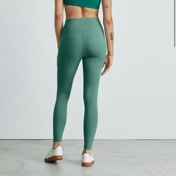Everlane NWT The Perform Legging Ankle Soft Green - Picture 2 of 6